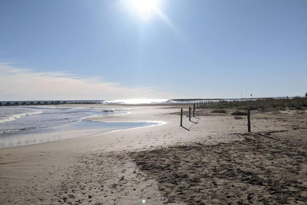 Nice Beachside 2-Bd Apt Near Barcelona Куніт Екстер'єр фото