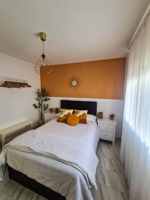 Nice Beachside 2-Bd Apt Near Barcelona Куніт Екстер'єр фото