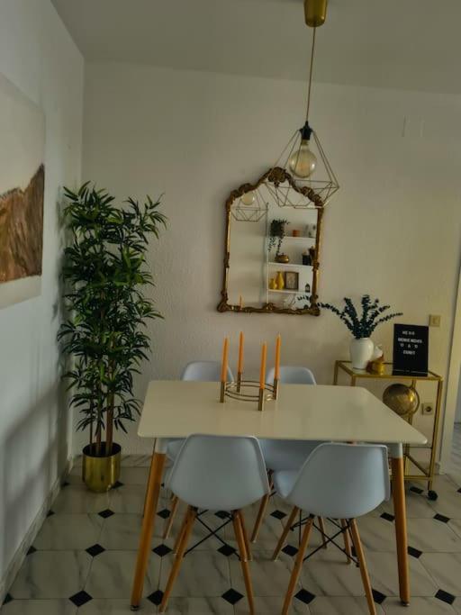 Nice Beachside 2-Bd Apt Near Barcelona Куніт Екстер'єр фото