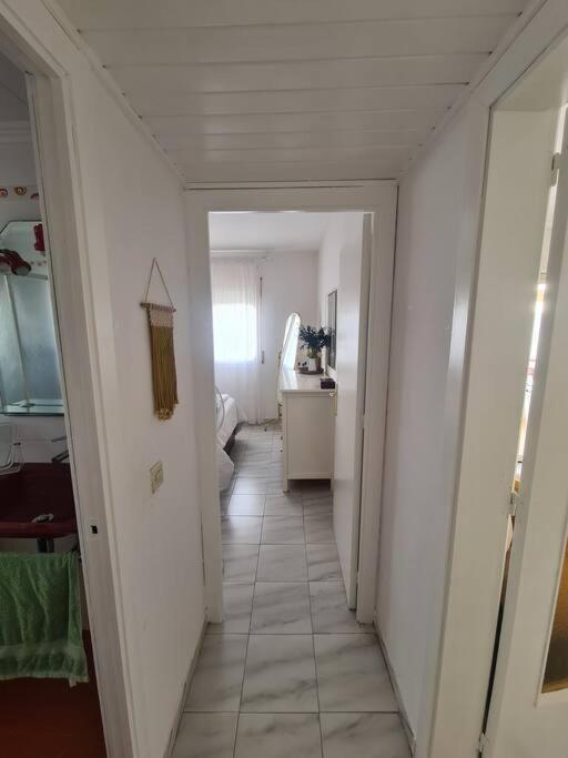 Nice Beachside 2-Bd Apt Near Barcelona Куніт Екстер'єр фото