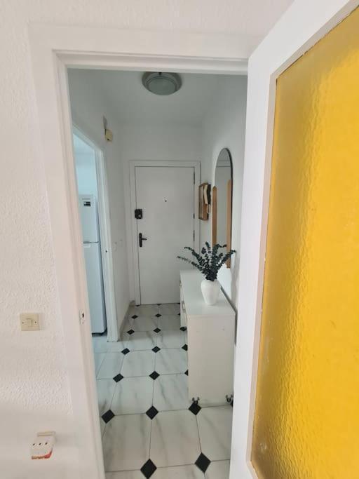 Nice Beachside 2-Bd Apt Near Barcelona Куніт Екстер'єр фото
