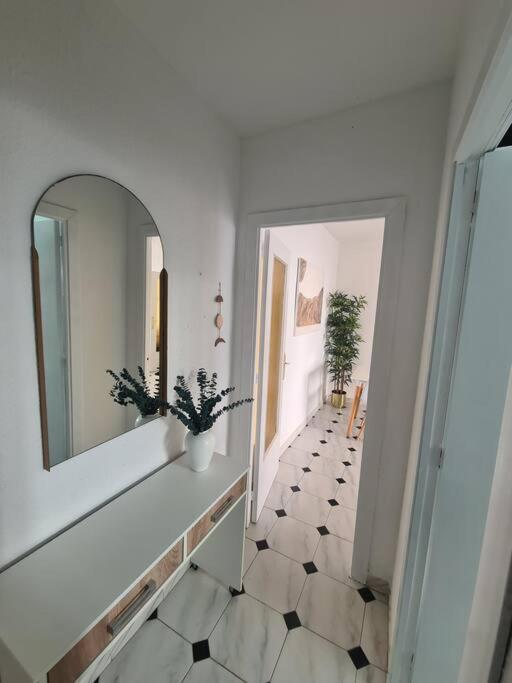 Nice Beachside 2-Bd Apt Near Barcelona Куніт Екстер'єр фото