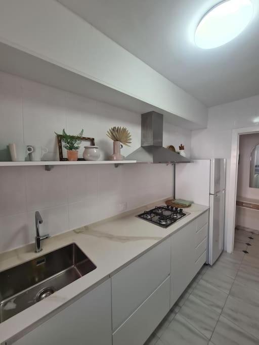 Nice Beachside 2-Bd Apt Near Barcelona Куніт Екстер'єр фото